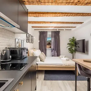 Grota In The Center 2 Apartman